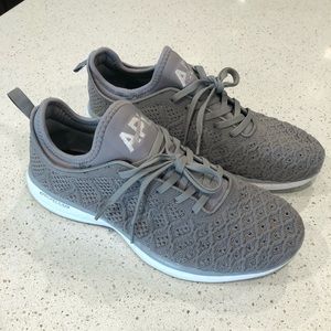 men’s lululemon APL shoe